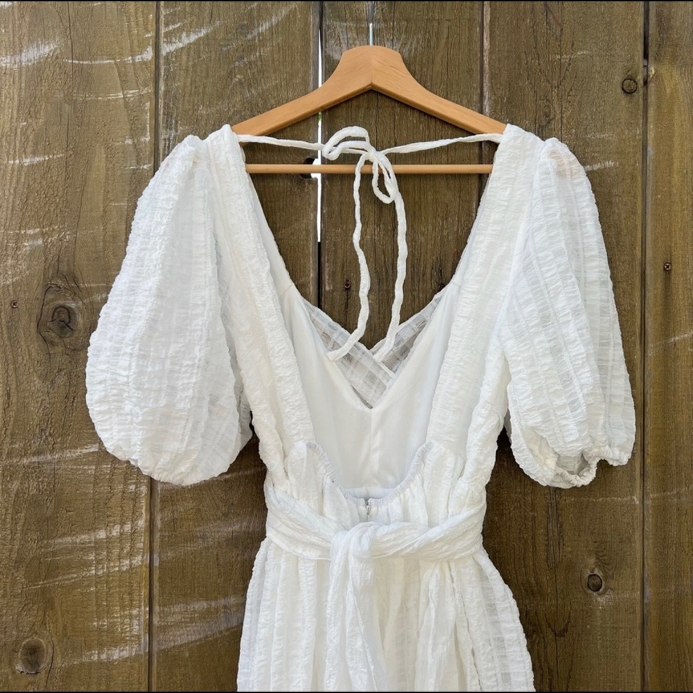 White Gingham Puff Sleeve Backless Midi Dress 🌿 - Picture 8 of 10